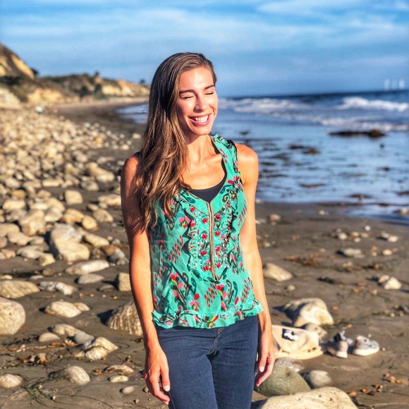 Meet your Posher, Andi - Picture 3 of 7